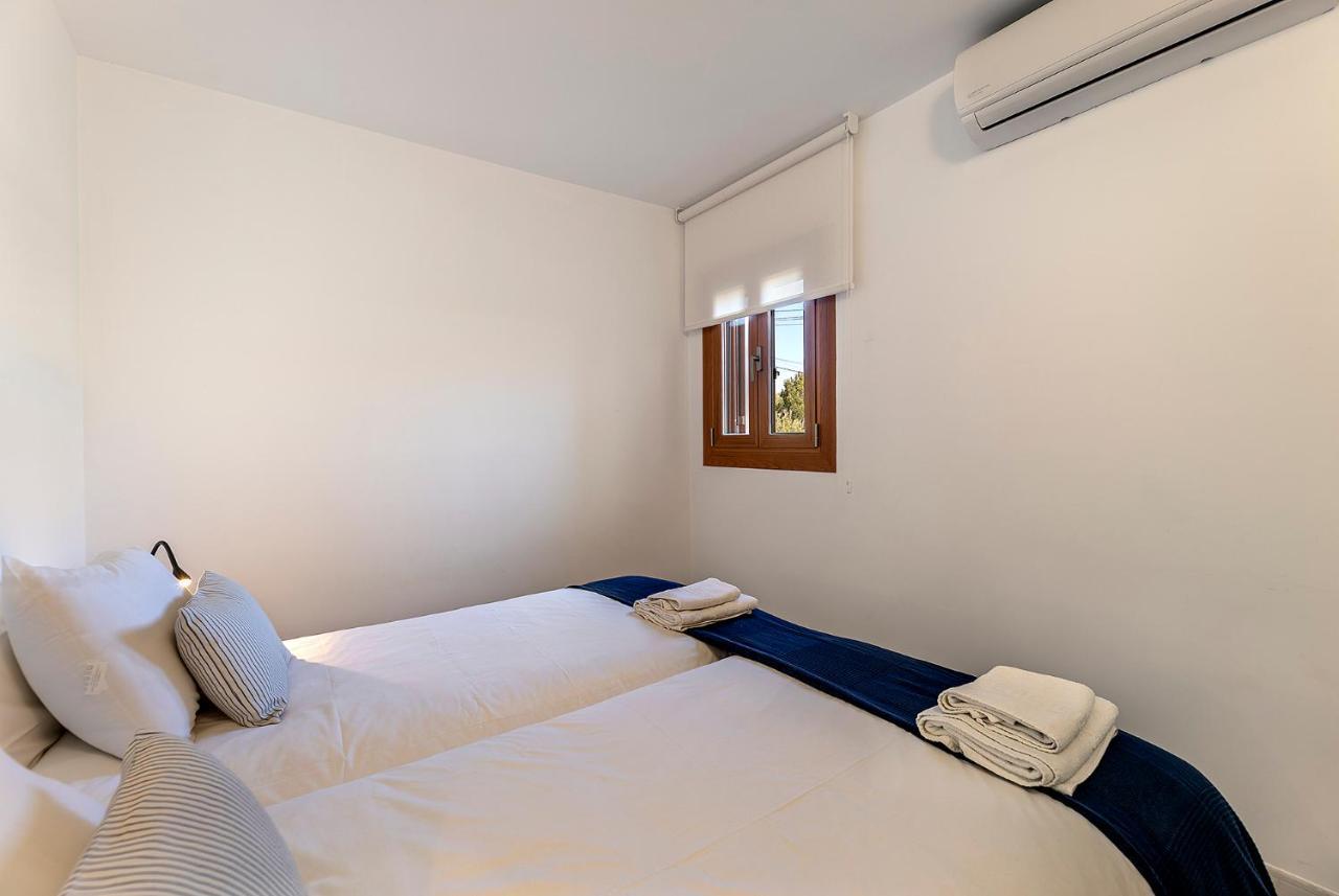 פורט דה פולנסה La Gola Apartment, First-Line Beachfront, Newly Refurbished מראה חיצוני תמונה