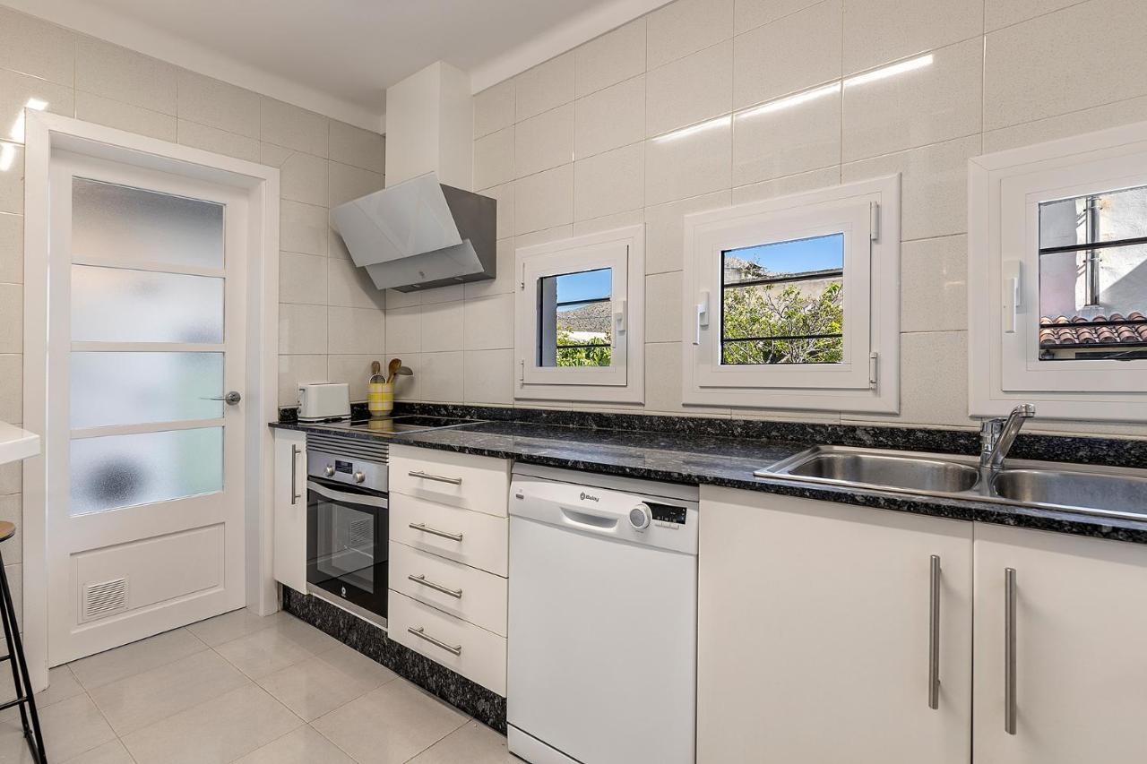 פורט דה פולנסה La Gola Apartment, First-Line Beachfront, Newly Refurbished מראה חיצוני תמונה